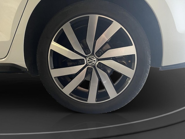 Volkswagen Touran 1.5 TSI R-Line