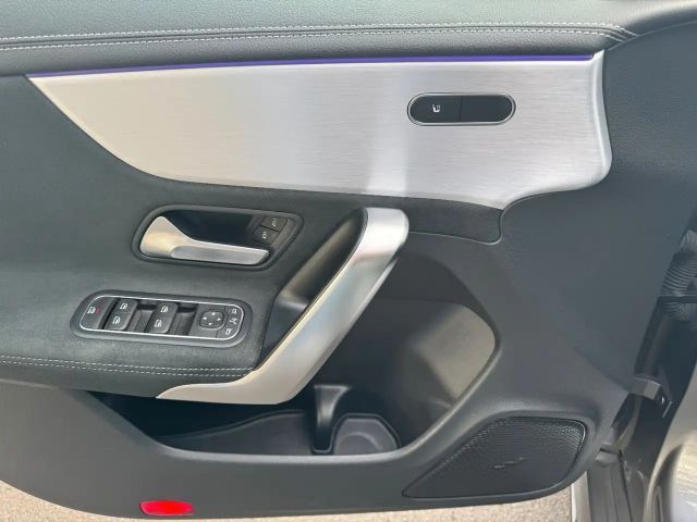 Mercedes-Benz CLA 200 AMG Line