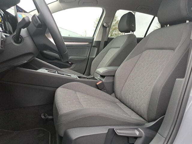 Volkswagen Golf 1.5 eTSI DSG Golf VIII Life