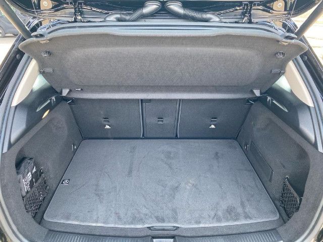 Mercedes-Benz B 180 Sedan