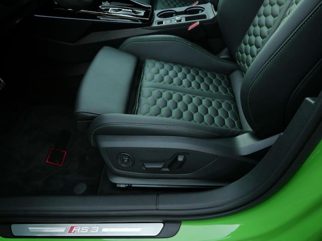 Audi RS3 Quattro S-Tronic Sedan