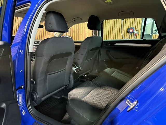 Skoda Superb Combi iV