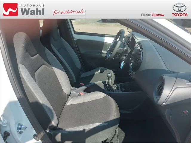 Toyota Aygo X 1.0 VVT-i Business Hatchback