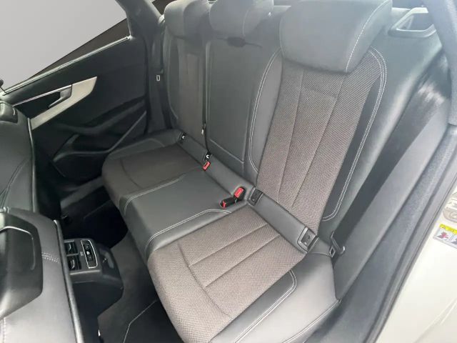 Audi A4 35 TDI S-Line