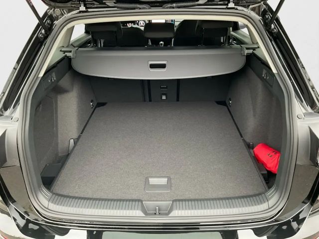 Volkswagen Golf 1.5 TSI Life Variant