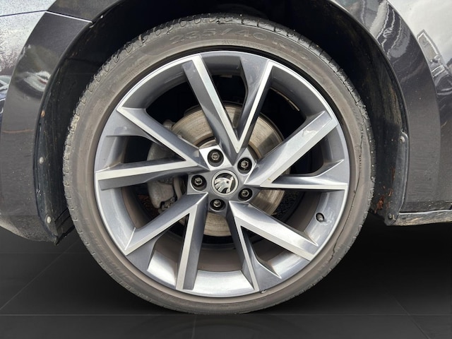 Skoda Superb 2.0 TDI Combi Sportline