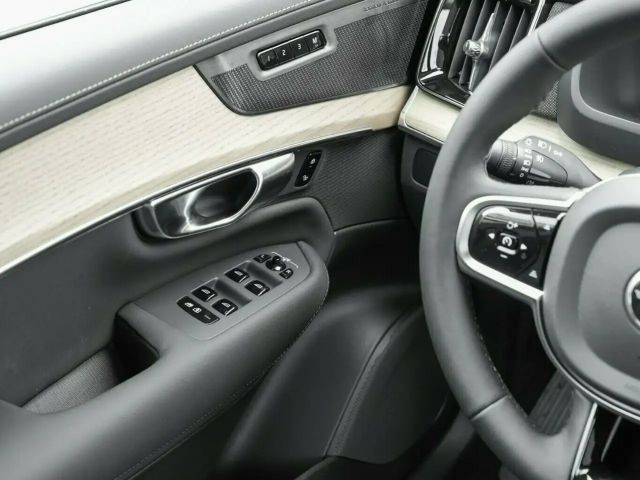 Volvo XC90 AWD Dark Plus T8