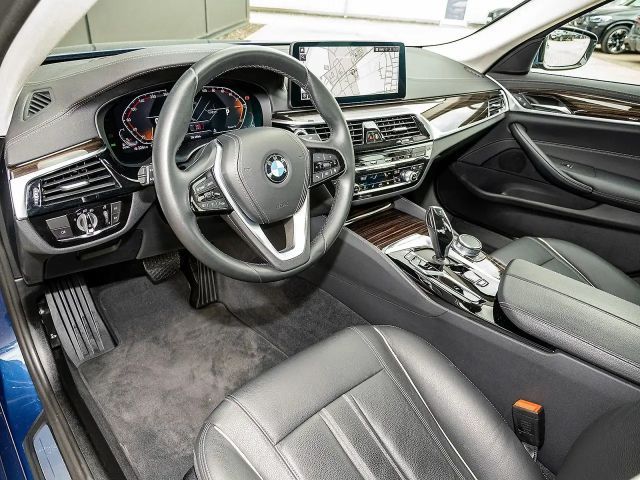 BMW 530 Luxury Line Sedan xDrive