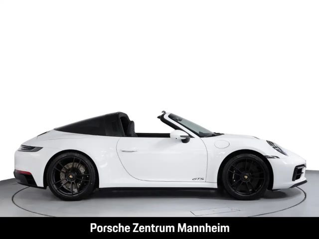 Porsche 992 4 Coupé GTS Targa
