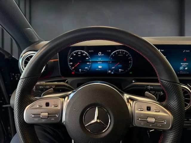 Mercedes-Benz A 250 A 250 e AMG Line