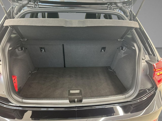 Volkswagen Polo 1.0 TSI DSG R-Line