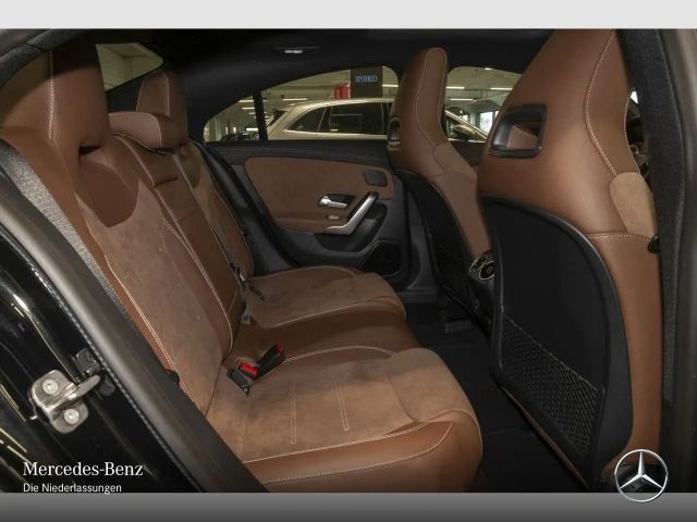 Mercedes-Benz CLA 200 AMG Line Coupé