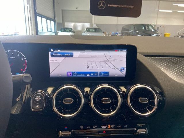 Mercedes-Benz B 200 Sedan