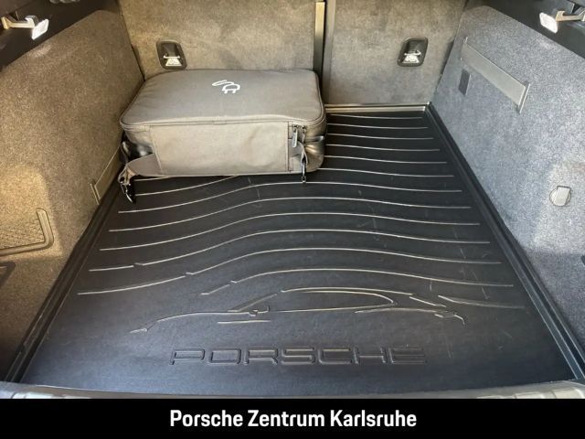 Porsche Taycan 4 Cross Turismo