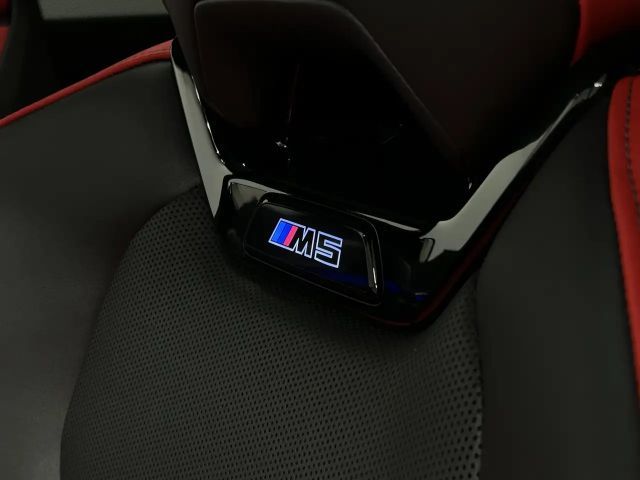 BMW M5 Touring Carbon-Keramik M Driver´s P. B&W LED AHK K