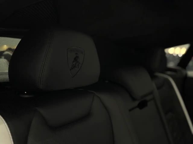 Lamborghini Urus SE *Bang&Olufsen*Massage*Fond-Entertainment*AHK*