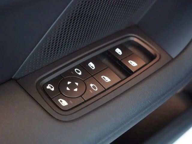 Porsche Taycan 4 Cross Turismo