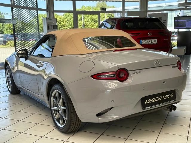 Mazda MX-5 SkyActiv