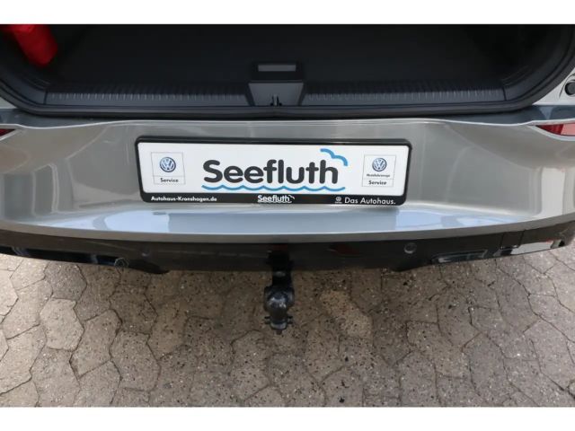 Volkswagen T-Roc 1.5 eTSI IQ.Drive R-Line Style