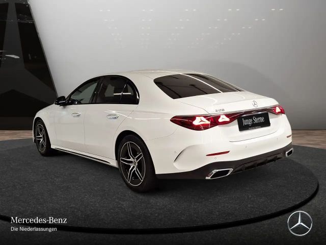 Mercedes-Benz E 200 AMG Line Sedan