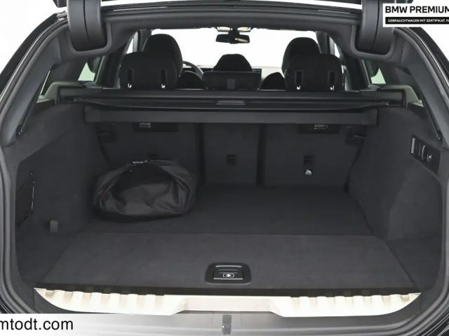 BMW 330 330e M-Sport xDrive