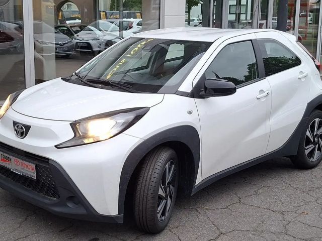 Toyota Aygo Hatchback Play