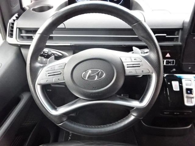 Hyundai Staria Signature Vierwielaandrijving