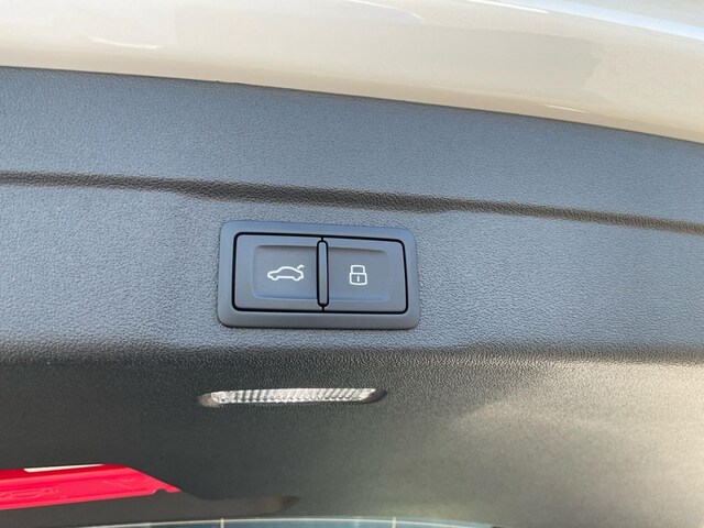 Audi A6 Avant Quattro S-Tronic