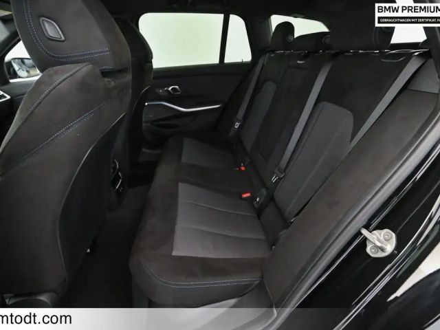BMW 330 330e M-Sport xDrive