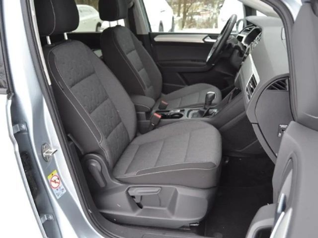 Volkswagen Touran 1.5 TSI DSG IQ.Drive Move