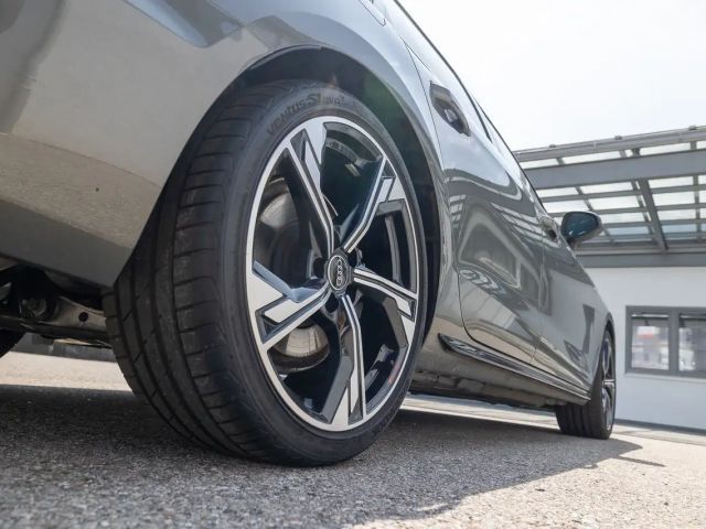 Audi A4 35 TFSI Avant S-Line