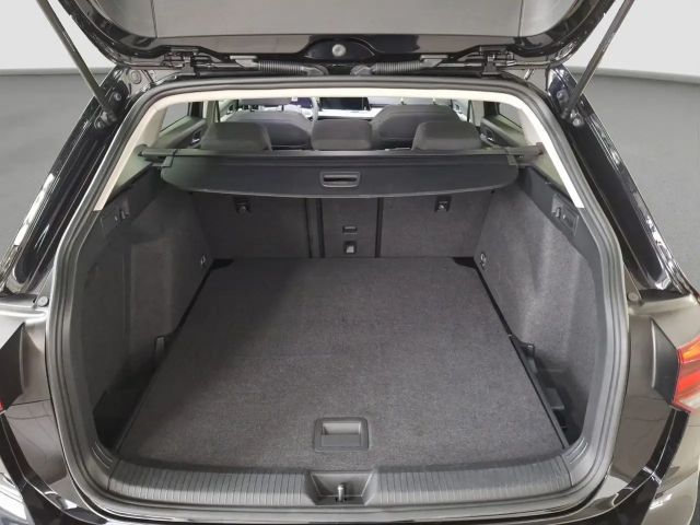 Volkswagen Golf DSG Life Variant