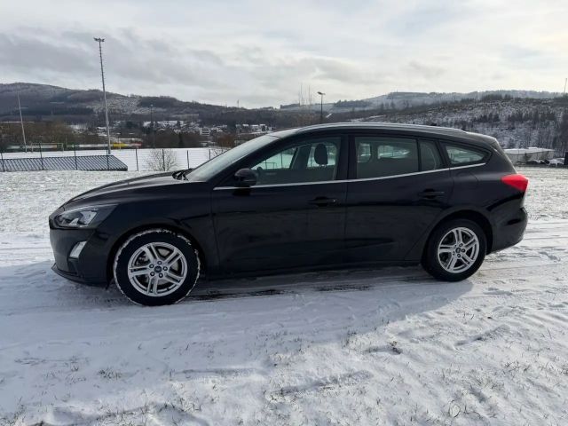 Ford Focus Cool & Connect Wagon