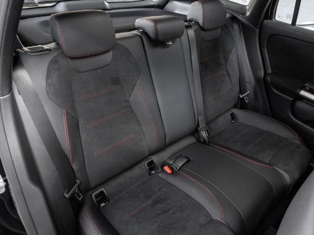 Mercedes-Benz GLA 180 AMG Line