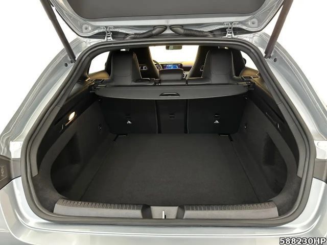 Mercedes-Benz CLA 200 AMG Line