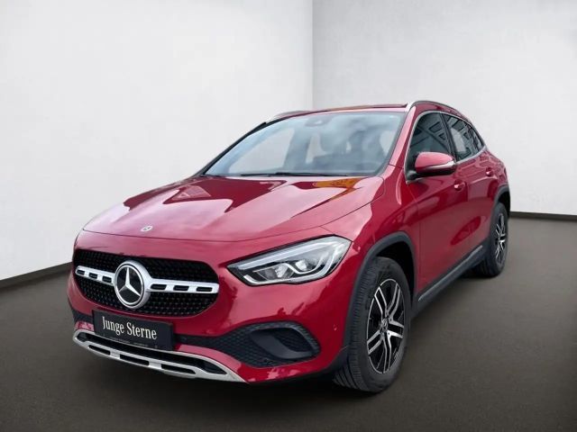 Mercedes-Benz GLA 180 Progressive
