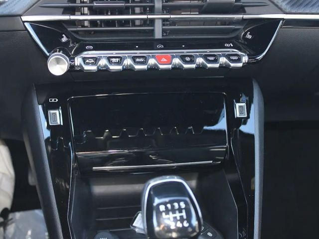 Peugeot 2008 Allure Pack PureTech