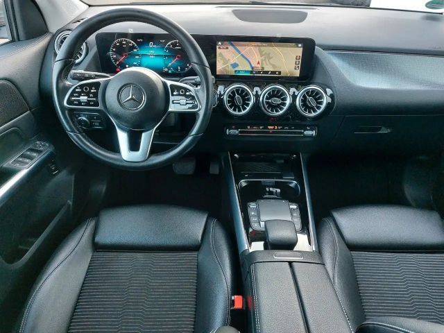 Mercedes-Benz GLA 200 Autom. LED AHK Widescreen