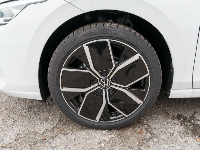 Volkswagen Golf 1.5 eTSI DSG