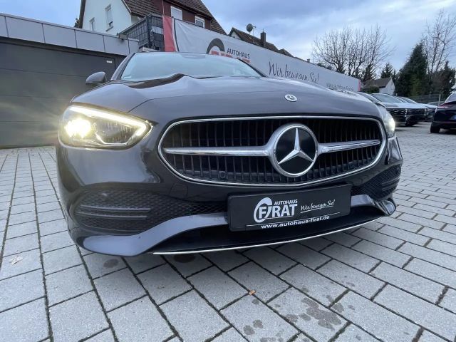 Mercedes-Benz C 200 Sedan