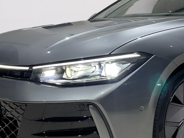 Volkswagen Passat DSG R-Line