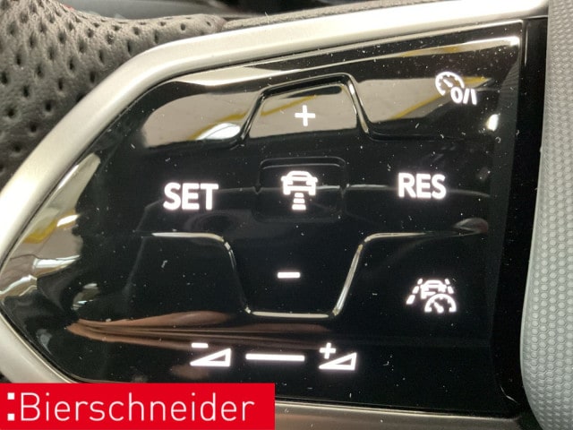 Volkswagen Golf 2.0 TSI GTI