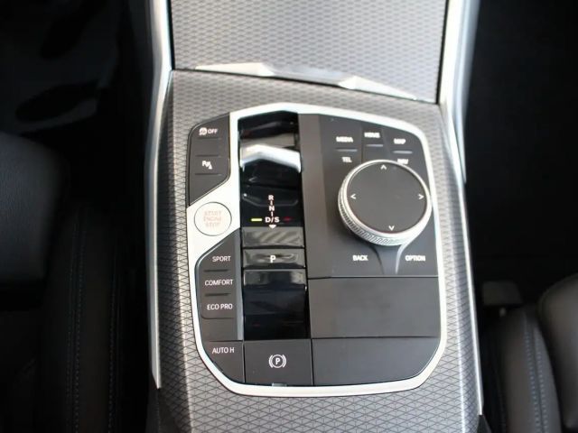 BMW 330 330d M-Sport Touring xDrive