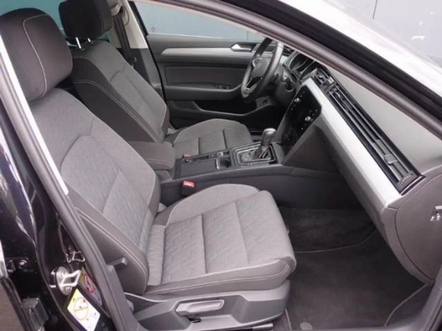 Volkswagen Passat 1.5 TSI Business DSG Variant