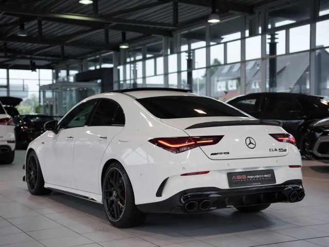Mercedes-Benz CLA 45 AMG 4MATIC AMG Line Sedan