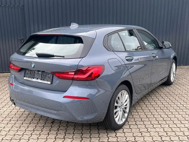 BMW 116 116i 5-deurs Sedan