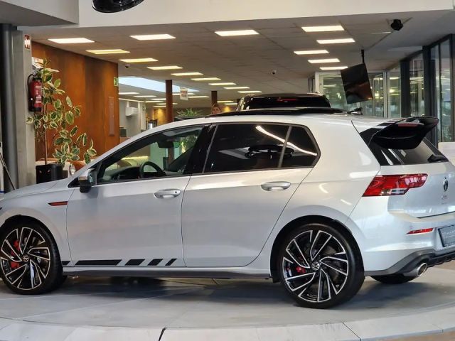 Volkswagen Golf DSG GTI