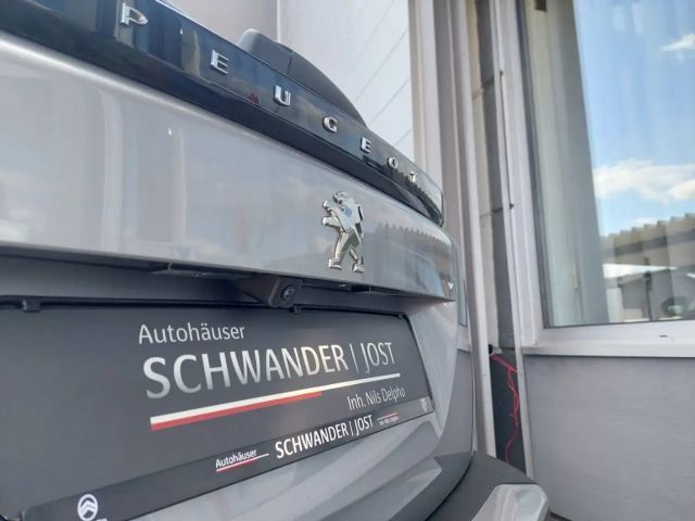 Peugeot E-2008 Allure Pack