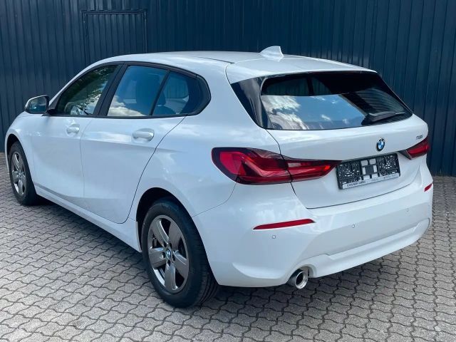BMW 116 116i 5-deurs Sedan