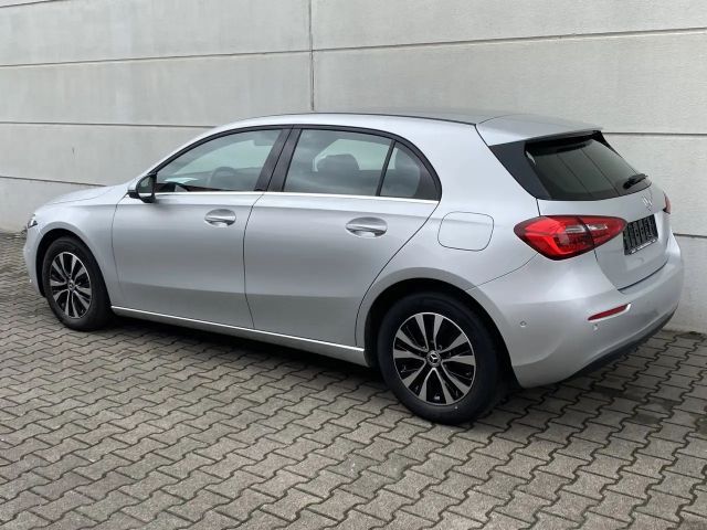 Mercedes-Benz A 200 Business Line